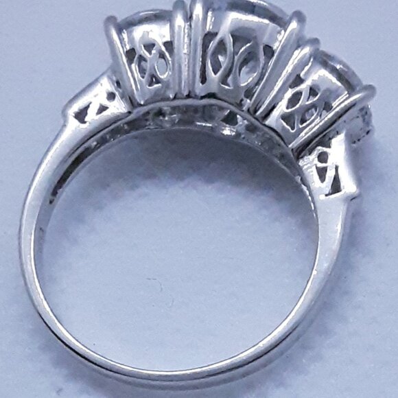 Sterling silver and CZ cocktail ring Size 7 - Picture 3 of 9